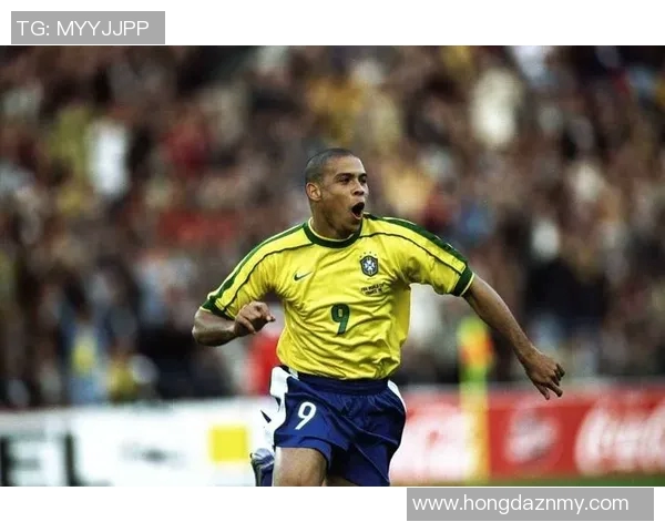 历史名人与足球明星的交汇点探讨及其对现代足球的影响与启示